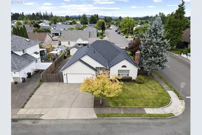 556 SE 10th Ave, Canby, OR 97013 - Photo 2