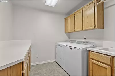 556 SE 10th Ave, Canby, OR 97013 - Photo 34