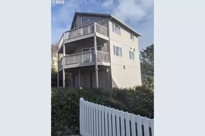 2672 SW Anchor Ave, Lincoln City, OR 97367 - Photo 2