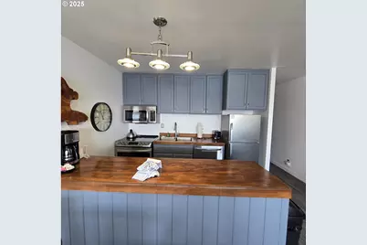 1000 SE Bay Blvd #118, Newport, OR 97365 - Photo 4