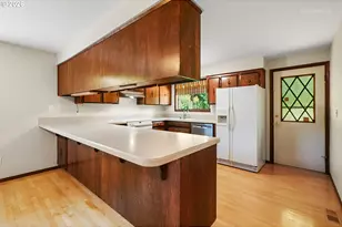 14755 SW Carolwood Dr, Beaverton, OR 97007 - Photo 8
