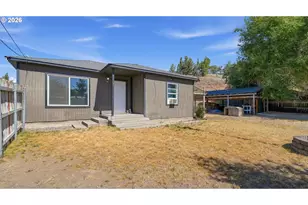 2001 NE Laughlin Rd, Prineville, OR 97754 - Photo 2