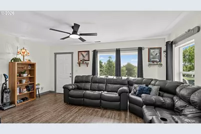 2001 NE Laughlin Rd, Prineville, OR 97754 - Photo 6