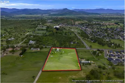 963 Stevens Rd, Eagle Point, OR 97524 - Photo 8