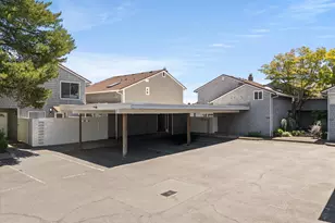 530 N Hayden Bay Dr, Portland, OR 97217 - Photo 4
