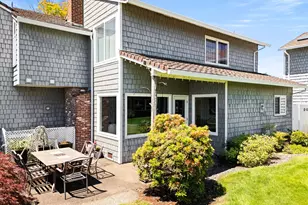 530 N Hayden Bay Dr, Portland, OR 97217 - Photo 2