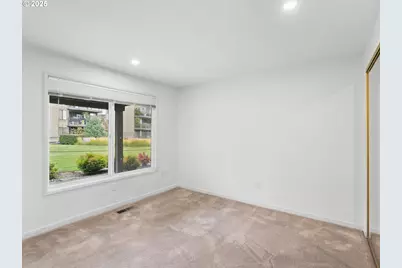 5630 S Riverside Ln #10, Portland, OR 97239 - Photo 20