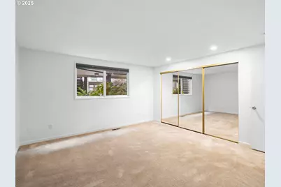 5630 S Riverside Ln #10, Portland, OR 97239 - Photo 16