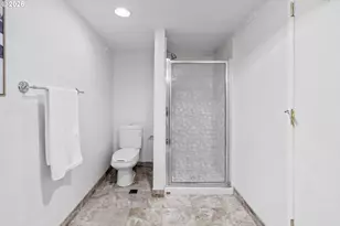 2210 NE 54th Ave, Portland, OR 97213 - Photo 32