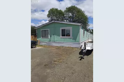 110 Charlene Ln, Tenmile, OR 97481 - Photo 2