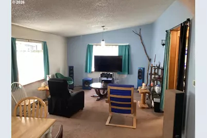 110 Charlene Ln, Tenmile, OR 97481 - Photo 4
