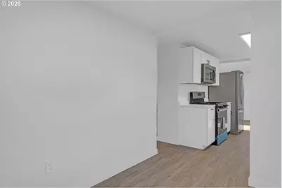 2010 E 1st Ave, Albany, OR 97321 - Photo 16