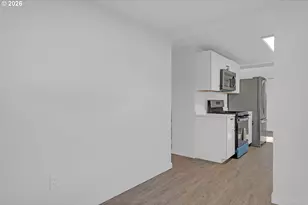 2010 E 1st Ave, Albany, OR 97321 - Photo 16