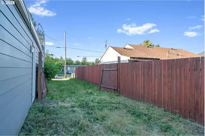2010 E 1st Ave, Albany, OR 97321 - Photo 32