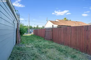 2010 E 1st Ave, Albany, OR 97321 - Photo 32