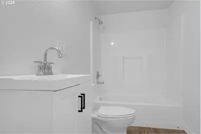 2010 E 1st Ave, Albany, OR 97321 - Photo 12