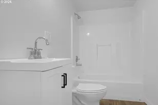 2010 E 1st Ave, Albany, OR 97321 - Photo 12