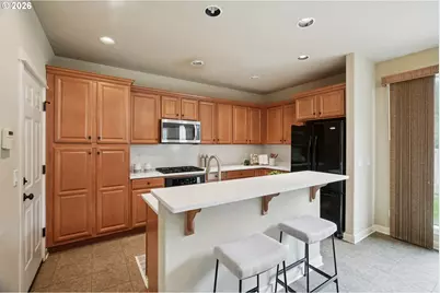 6058 NE Whitewood Dr, Hillsboro, OR 97124 - Photo 12