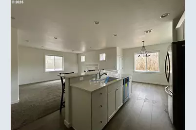 2601 Ericksen Way, The Dalles, OR 97058 - Photo 6