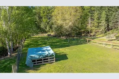 9999 SW Vine Maple Dr, McMinnville, OR 97128 - Photo 40