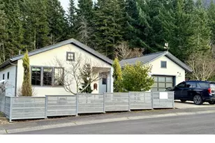 922 SW Spelling Pl, Cascade Locks, OR 97014 - Photo 1