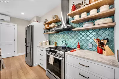 922 SW Spelling Pl, Cascade Locks, OR 97014 - Photo 6