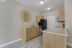 18475 SW Anna Mae Ln, Beaverton, OR 97003 - Photo 6