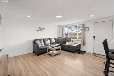 2130 SE 19th St, Hermiston, OR 97838 - Photo 4