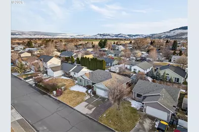 2410 E N Ave, La Grande, OR 97850 - Photo 8