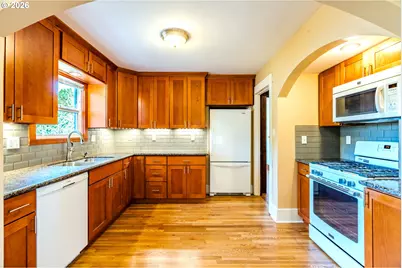 1530 S Troutdale Rd, Troutdale, OR 97060 - Photo 16