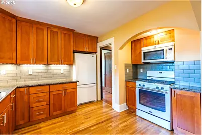 1530 S Troutdale Rd, Troutdale, OR 97060 - Photo 14