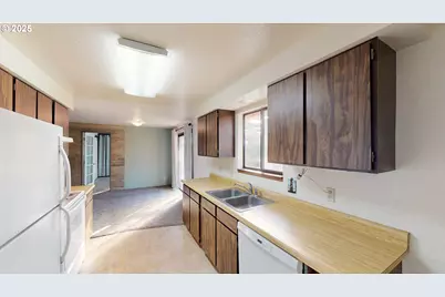 30336 Driftwood Dr, Gold Beach, OR 97444 - Photo 18