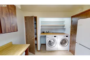 30336 Driftwood Dr, Gold Beach, OR 97444 - Photo 16