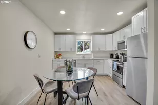 2706 SE 138th Ave, Portland, OR 97236 - Photo 8