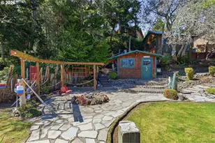 73028 Crannog Rd, North Bend, OR 97459 - Photo 26