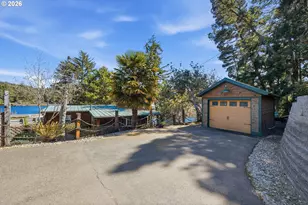 73028 Crannog Rd, North Bend, OR 97459 - Photo 8