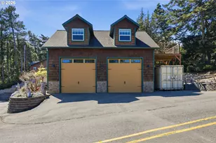 73028 Crannog Rd, North Bend, OR 97459 - Photo 34