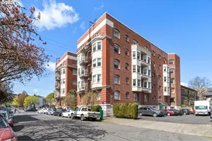 2083 NW Johnson St, Portland, OR 97035 - Photo 2