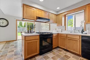 1961 Cuckoo Ct NW, Salem, OR 97304 - Photo 16