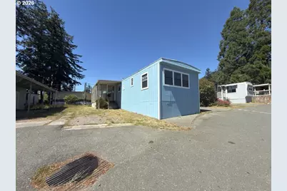97883 Court St #31, Brookings, OR 97415 - Photo 1