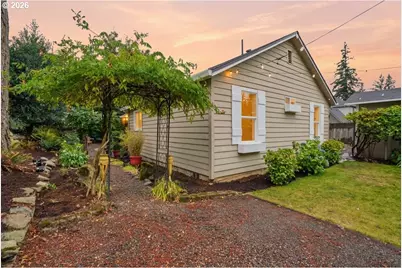 922 14th St, Washougal, WA 98671 - Photo 2