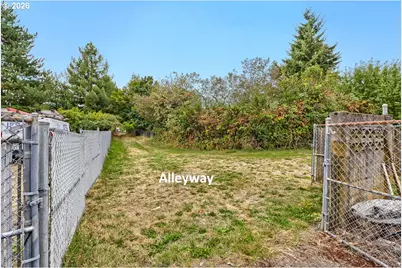 214 Park Dr, Oregon City, OR 97045 - Photo 26