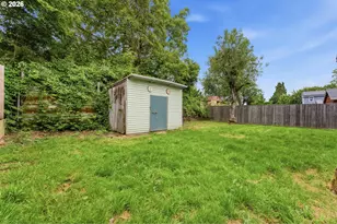9725 N Exeter Ave, Portland, OR 97203 - Photo 24