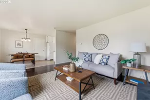 9725 N Exeter Ave, Portland, OR 97203 - Photo 6