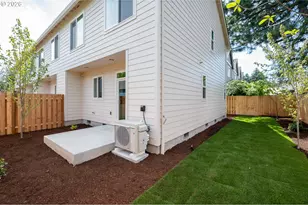 8425 NE Hassalo St, Portland, OR 97220 - Photo 2