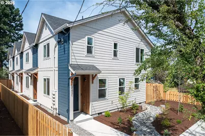 8425 NE Hassalo St, Portland, OR 97220 - Photo 1