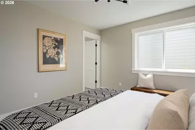 8425 NE Hassalo St, Portland, OR 97220 - Photo 28