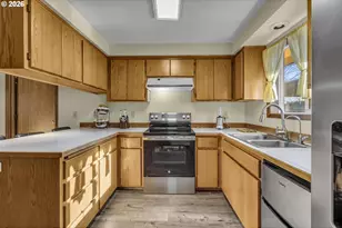 1320 NE 19th St, McMinnville, OR 97128 - Photo 8