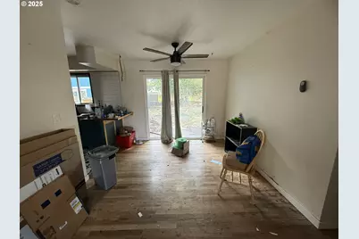 2126 SE 162nd Ave, Portland, OR 97233 - Photo 4