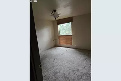 152 Treehill Loop, Eugene, OR 97405 - Photo 12